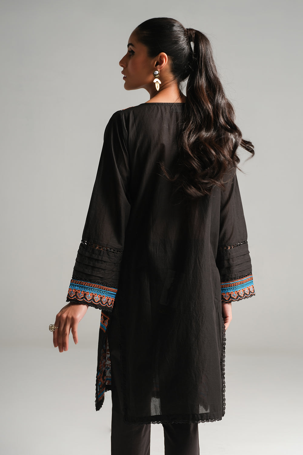 1 PC Stitched | Embroidered Lawn Shirt