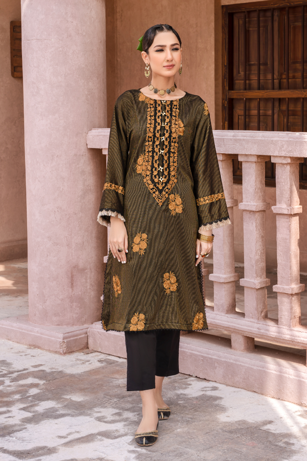 1 PC Unstitched | Embroidered Lawn Shirt