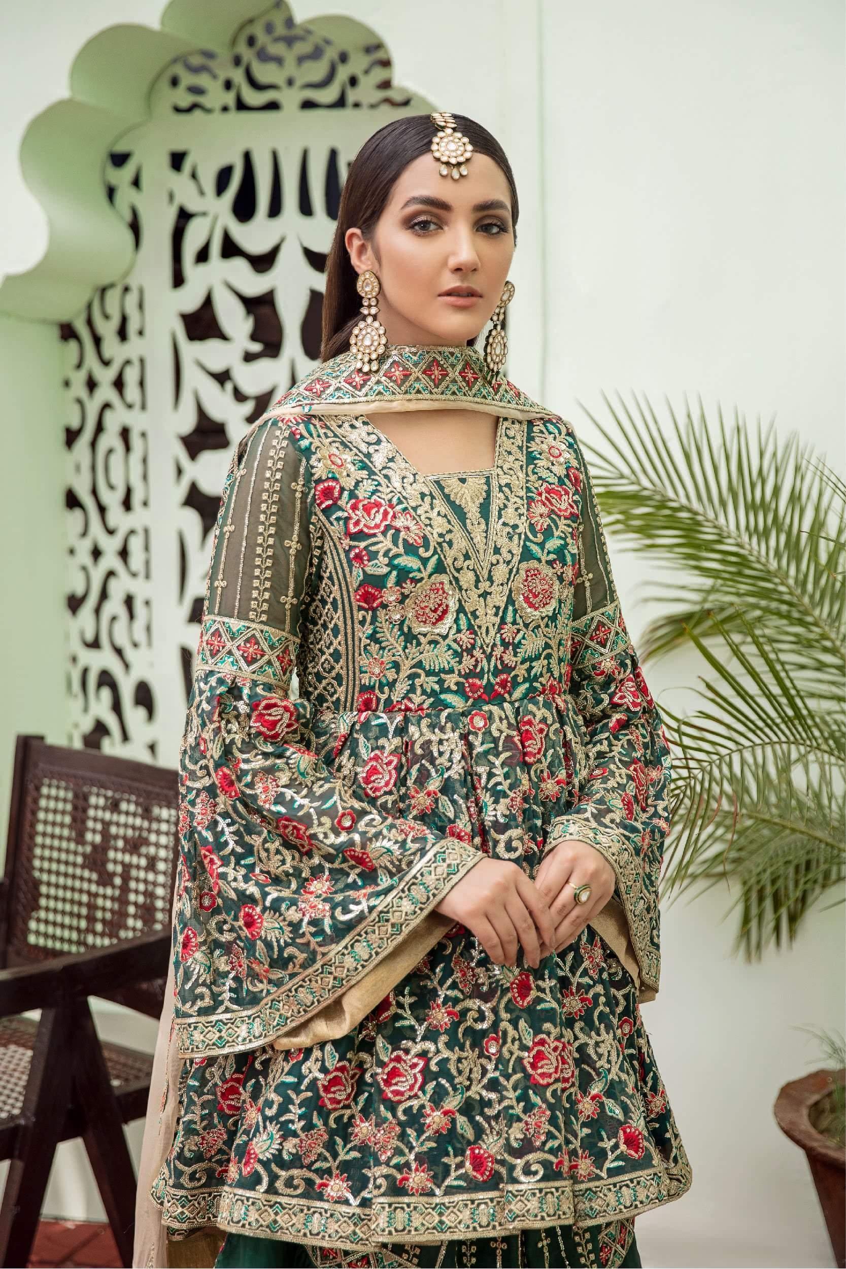 Elegant Lines (MW-01) by Maryum N Maria priced at 17000.00