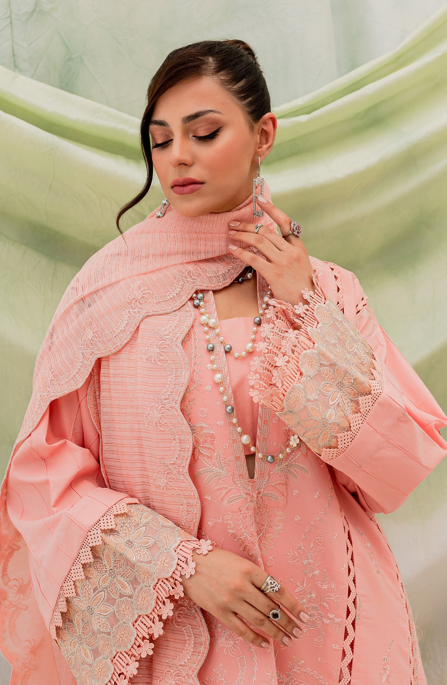 Luxury Lawn - Ranya (MLFD-146)